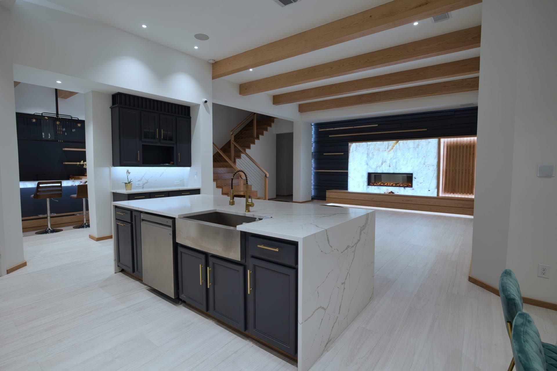 Texas Man Cave — LOXONE automation by Grizzly Tec